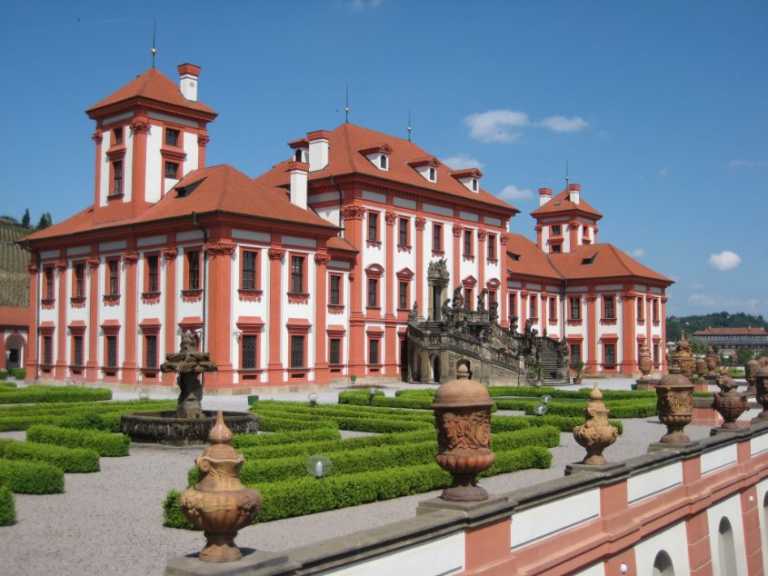 Exposición de Los Tesoros de piedra de los jardines de Praga.