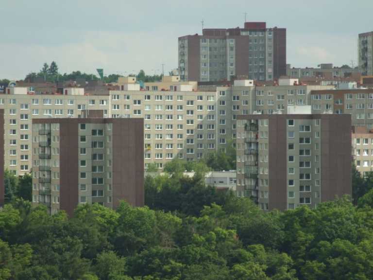 Los inversionistas compran un poco menos de la mitad de los apartamentos nuevos.