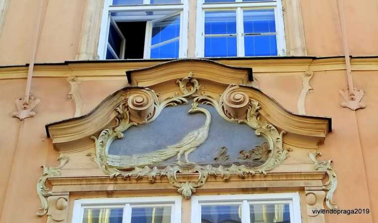 La Casa «Del Pavo Real Blanco»