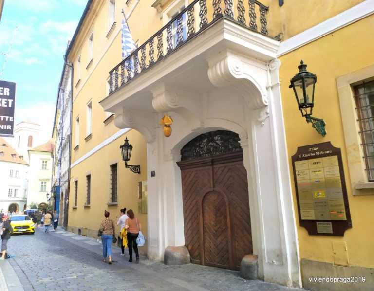 Michalská 12: La Casa del Hombre Lobo o la Casa del Melón Dorado