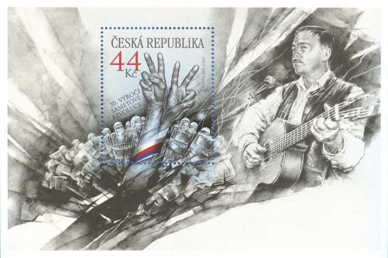 El Correo Checo  emitió una nueva estampilla  para conmemorar el 30 aniversario de la Revolución de Terciopelo