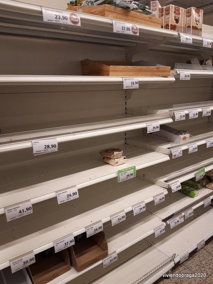 Praga analiza imponer cuotas a las compras, por persona