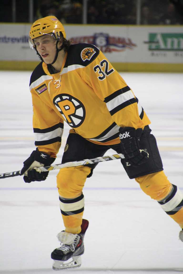 David Pastrňák nuevamente el premio del Golden Hockey Stick.
