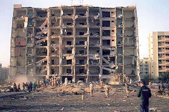 Los checos interrumpen su trabajo de rescate en Beirut.